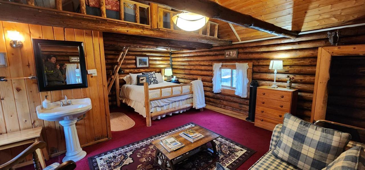 Bear Creek Ranch Bed & Breakfast Essex Exteriér fotografie