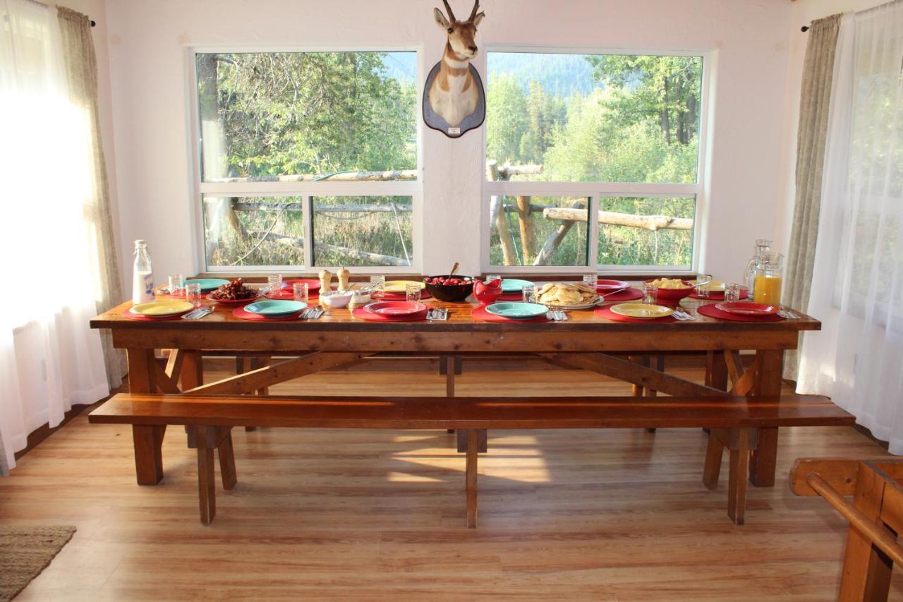Bear Creek Ranch Bed & Breakfast Essex Exteriér fotografie