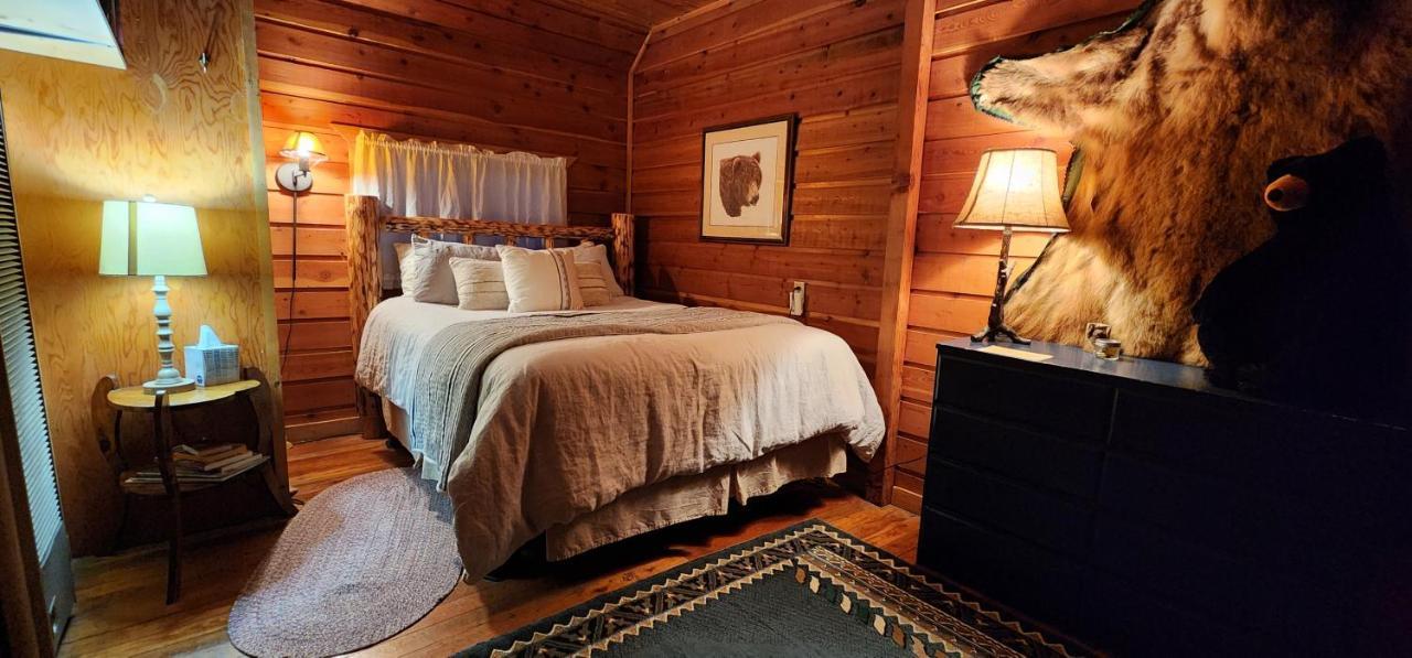 Bear Creek Ranch Bed & Breakfast Essex Exteriér fotografie